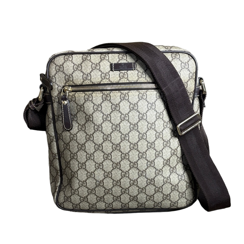 Gucci GG Supreme Canvas Messenger Bag with Dark Brown Trim - Picture 2 of 11